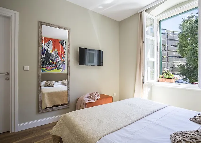 Gostinjska kuća Piano Nobile 4*