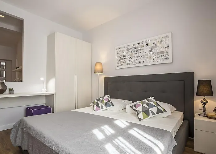 Gostinjska kuća Piano Nobile 4*